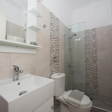 Appart hôtel Tereza Akharavi